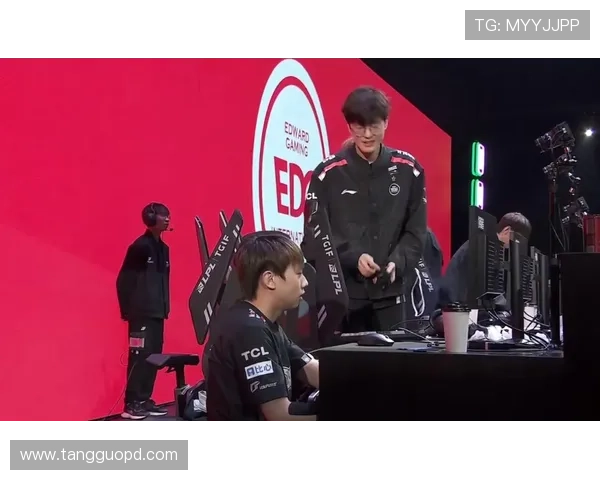 OMG战队EDG直播首秀,巅峰对决引爆全网热议! OMG战队EDG直播首秀,巅峰对决引爆全网热议!